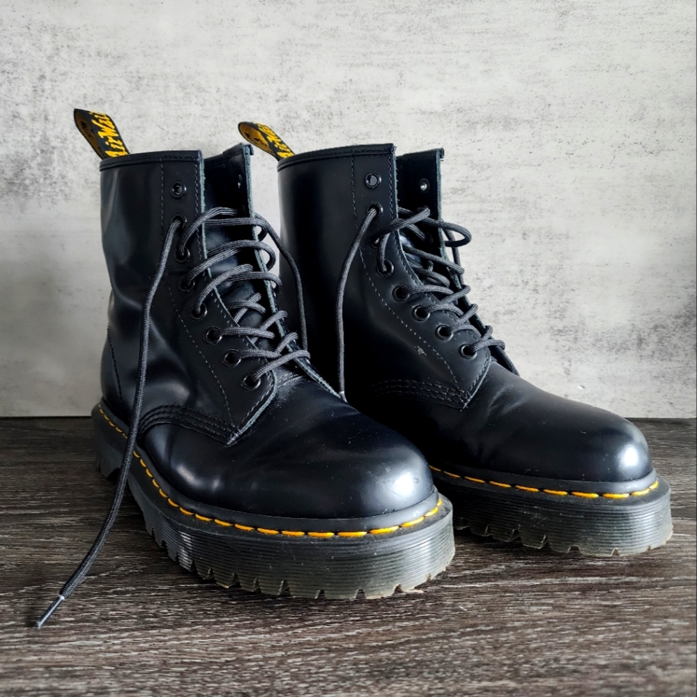 Dr. Martens 1460 Smooth Leather Lace Up Boots